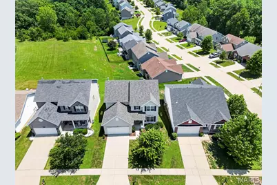 302 Pecan Bluffs Drive, Wentzville, MO 63385 - Photo 6