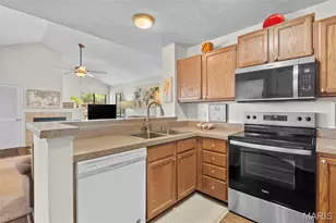 1702 Hemingway Ln, Weldon Spring, MO 63304 - Photo 8