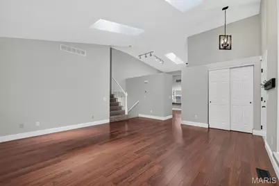 1006 Providence Pointe Drive, Wentzville, MO 63385 - Photo 8