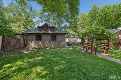 7051 Waterman Avenue, University City, MO 63130 - Photo 10
