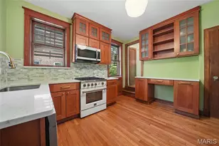 7051 Waterman Ave, University City, MO 63130 - Photo 6