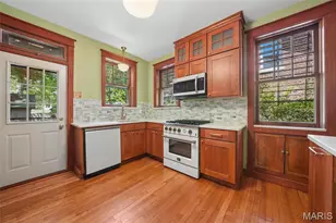 7051 Waterman Ave, University City, MO 63130 - Photo 6