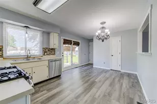 4 Vanguard Dr, Saint Peters, MO 63376 - Photo 10