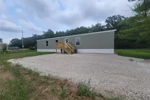 755 S Chantilly Rd, Moscow Mills, MO 63362 - Photo 4