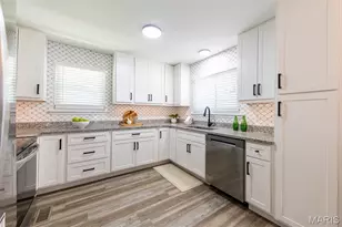 15 Barrington Dr, Saint Peters, MO 63376 - Photo 8