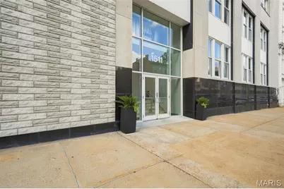 1511 Locust Street #807, Saint Louis, MO 63103 - Photo 2