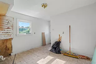 10068 Stimson Dr, Saint Louis, MO 63137 - Photo 8