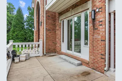 360 Laduemont Drive, Saint Louis, MO 63141 - Photo 8