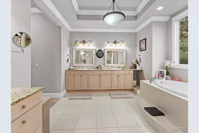 360 Laduemont Drive, Saint Louis, MO 63141 - Photo 44