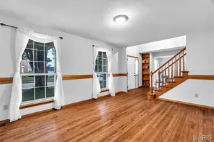 7545 Shadybridge Dr, Mehlville, MO 63129 - Photo 6