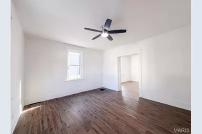 415 N 4th Street, Saint Charles, MO 63301 - Photo 4