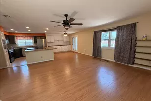 1515 Shadow Ln, Saint Charles, MO 63303 - Photo 8