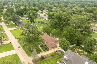 12050 Charwick Drive, Saint Louis, MO 63128 - Photo 28