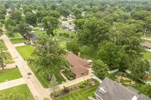 12050 Charwick Dr, Saint Louis, MO 63128 - Photo 28