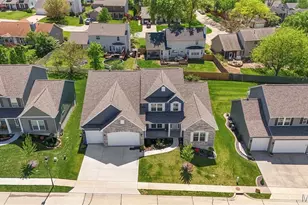 365 Kreder Rdg Cir, Saint Charles, MO 63304 - Photo 2