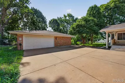 3278 Taylor Avenue, Bridgeton, MO 63044 - Photo 2