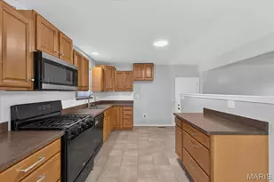 7416 Foxmont Dr, Hazelwood, MO 63042 - Photo 14