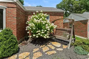 219 Sunningwell Dr, Webster Groves, MO 63119 - Photo 34