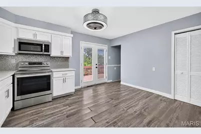 1496 El Camino Drive, Florissant, MO 63031 - Photo 8