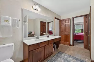 2259 Sycamore Dr, Chesterfield, MO 63017 - Photo 10