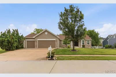 214 Charging Bear Drive, Wentzville, MO 63385 - Photo 6