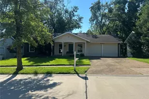 808 Dinard Dr, Ballwin, MO 63021 - Photo 1