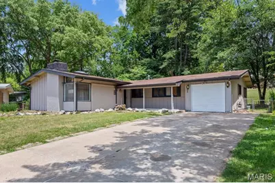 12 Country Lane, Florissant, MO 63033 - Photo 1