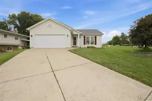 1476 Schoal Creek Dr, O'Fallon, MO 63366 - Photo 1