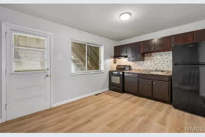 245 Chambers Road, Riverview, MO 63137 - Photo 10