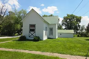 113 E Cleveland St, Monroe City, MO 63456 - Photo 2