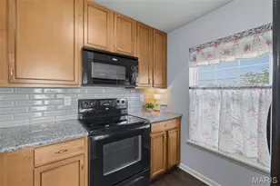 160 Brandy Mill Circle, High Ridge, MO 63049 - Photo 8