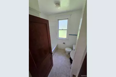 4065 Schiller Place, Saint Louis, MO 63116 - Photo 6