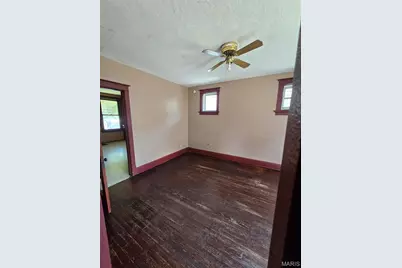 4065 Schiller Place, Saint Louis, MO 63116 - Photo 4