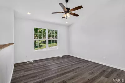 812 Kennett St, De Soto, MO 63020 - Photo 4