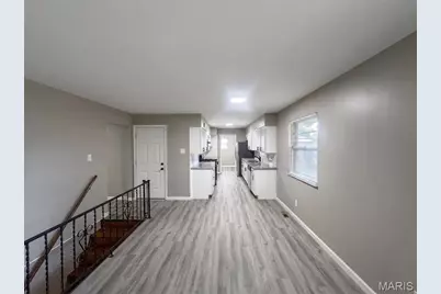 27 Nob Hill Drive, Hazelwood, MO 63138 - Photo 16