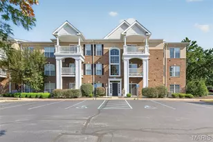 13101 Mill Crossing Ct, Creve Coeur, MO 63141 - Photo 2