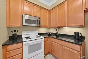 13101 Mill Crossing Ct, Creve Coeur, MO 63141 - Photo 12
