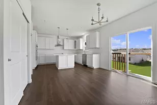 12232 Louiselle Park Dr, Maryland Heights, MO 63043 - Photo 14