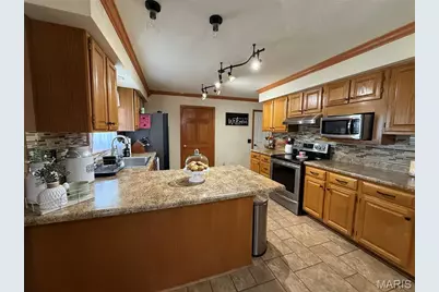 137 Rosewood Drive, Hannibal, MO 63401 - Photo 12