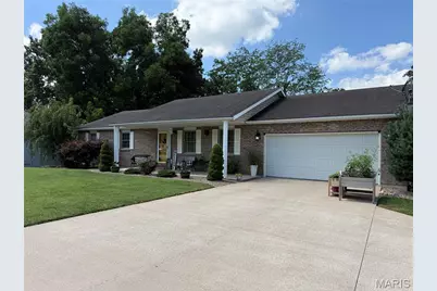137 Rosewood Drive, Hannibal, MO 63401 - Photo 2