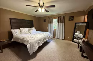 137 Rosewood Dr, Hannibal, MO 63401 - Photo 16