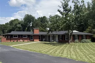 9860 Bridle Trail Ln, Sunset Hills, MO 63128 - Photo 1