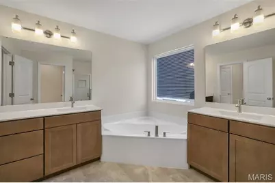 302 Osprey Court, Lake Saint Louis, MO 63367 - Photo 18