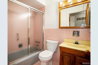 2423 Chaucer Avenue, Overland, MO 63114 - Photo 24