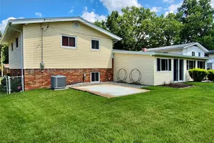 2423 Chaucer Ave, Overland, MO 63114 - Photo 30