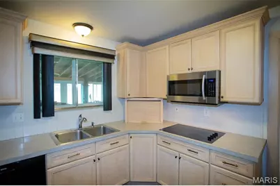 2423 Chaucer Avenue, Overland, MO 63114 - Photo 12