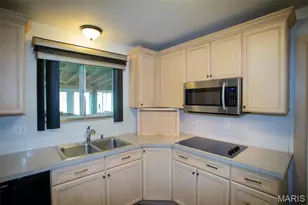 2423 Chaucer Ave, Overland, MO 63114 - Photo 12