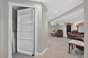 14814 Straub Hill Ln, Chesterfield, MO 63017 - Photo 54