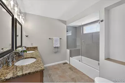 14814 Straub Hill Lane, Chesterfield, MO 63017 - Photo 36