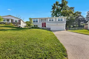 400 Coventry Ln, Manchester, MO 63021 - Photo 2